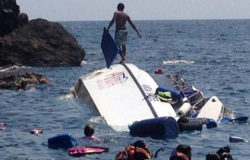 Phuket tourists rescued from capsizing speedboat