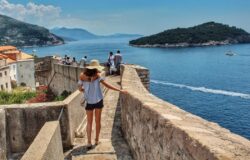 European tourism resilient in face of low consumer confidence