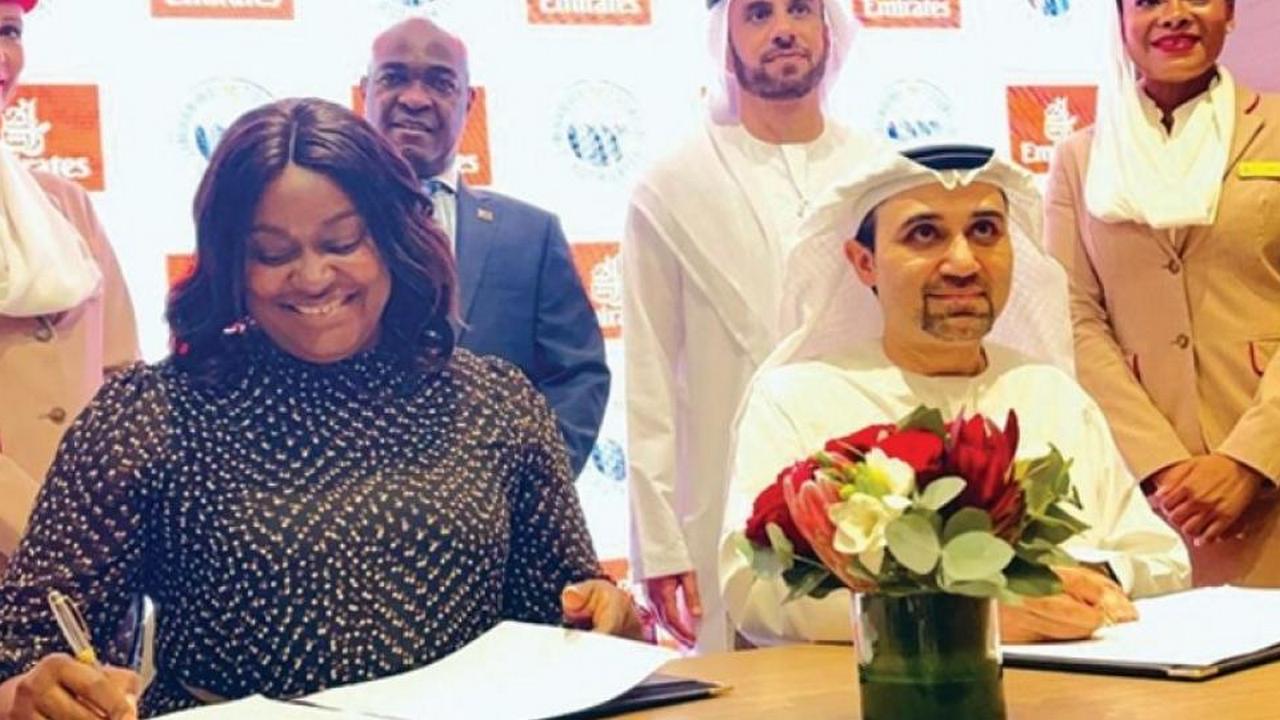 Emirates strengthens ties with Zimbabwe